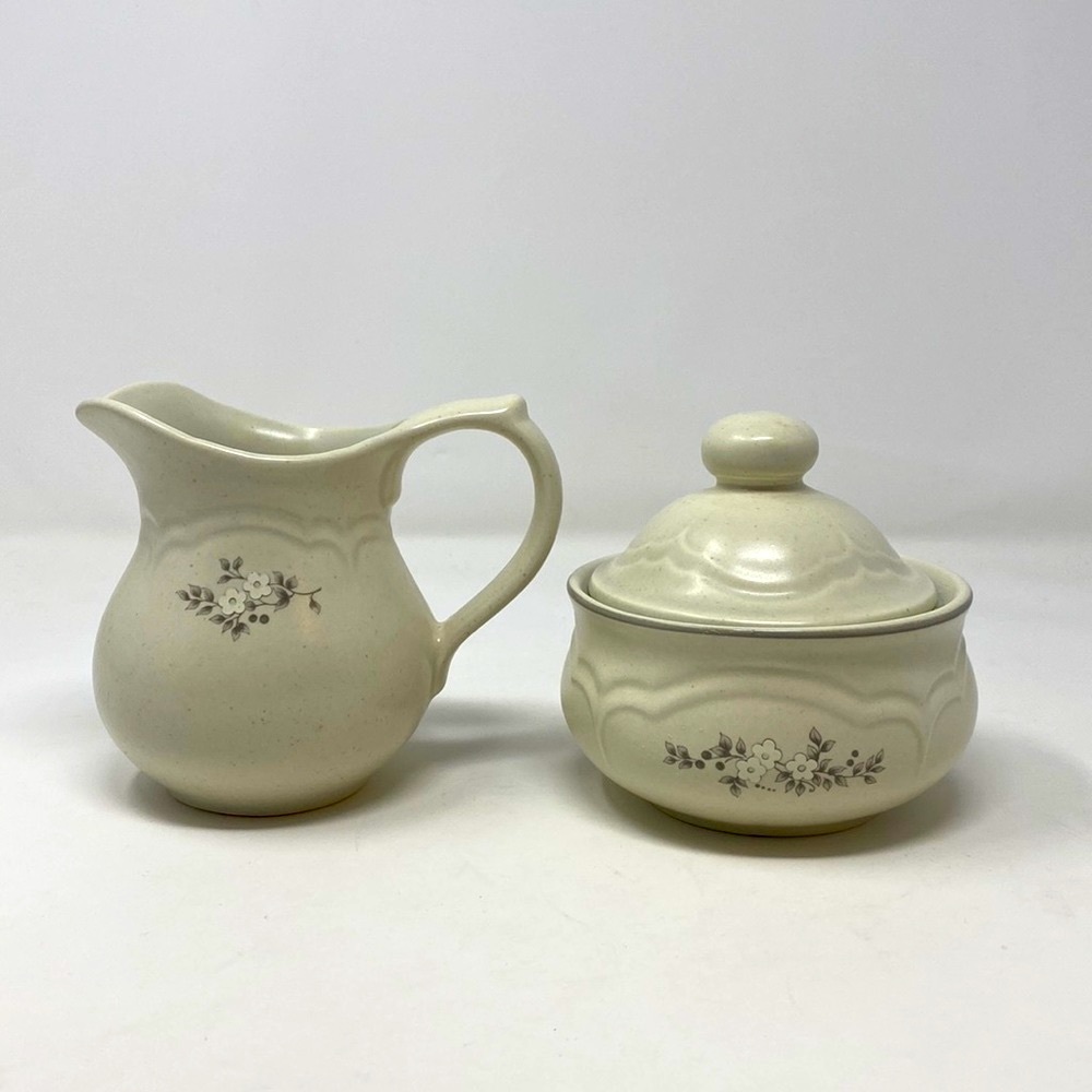 Pfaltzgraff Heirloom Creamer‎ & Sugar Bowl